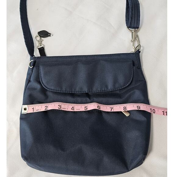 TRAVELON ANTI-THEFT CLASSIC MINI CROSSBODY – MIDNIGHT – RFID – LOCKING STRAPS - Picture 11 of 13